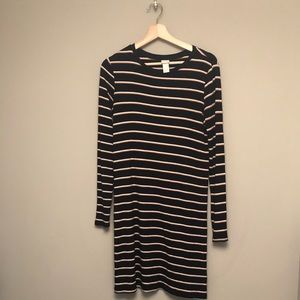 H & M Long Sleeve Dress